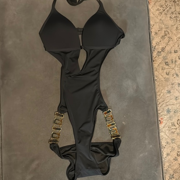 Stylish Black One Piece Swimsuit by Victoria’s Secret Size Small - Picture 1 of 11